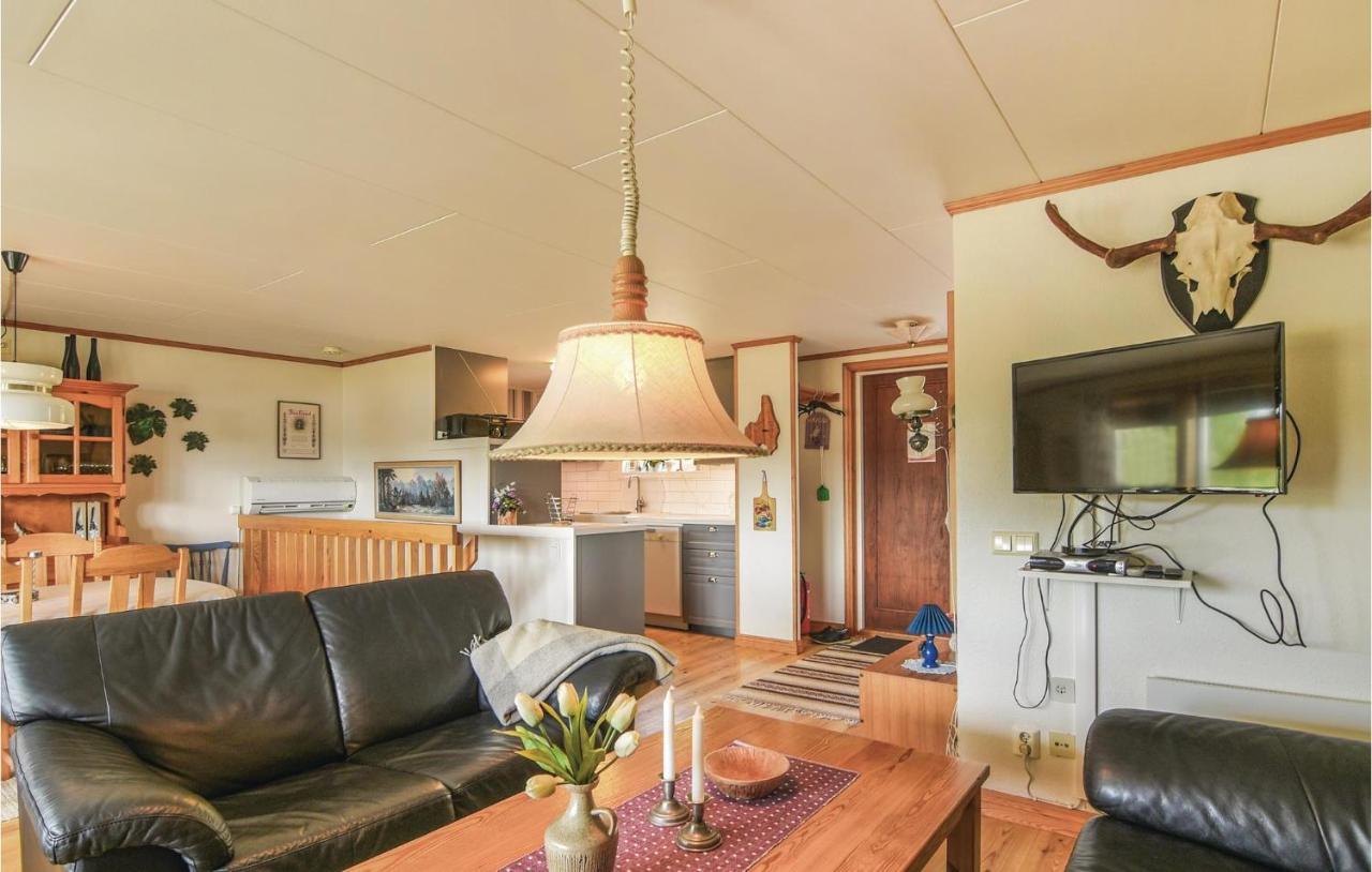2 Bedroom Awesome Home In Svanskog Eksteriør bilde